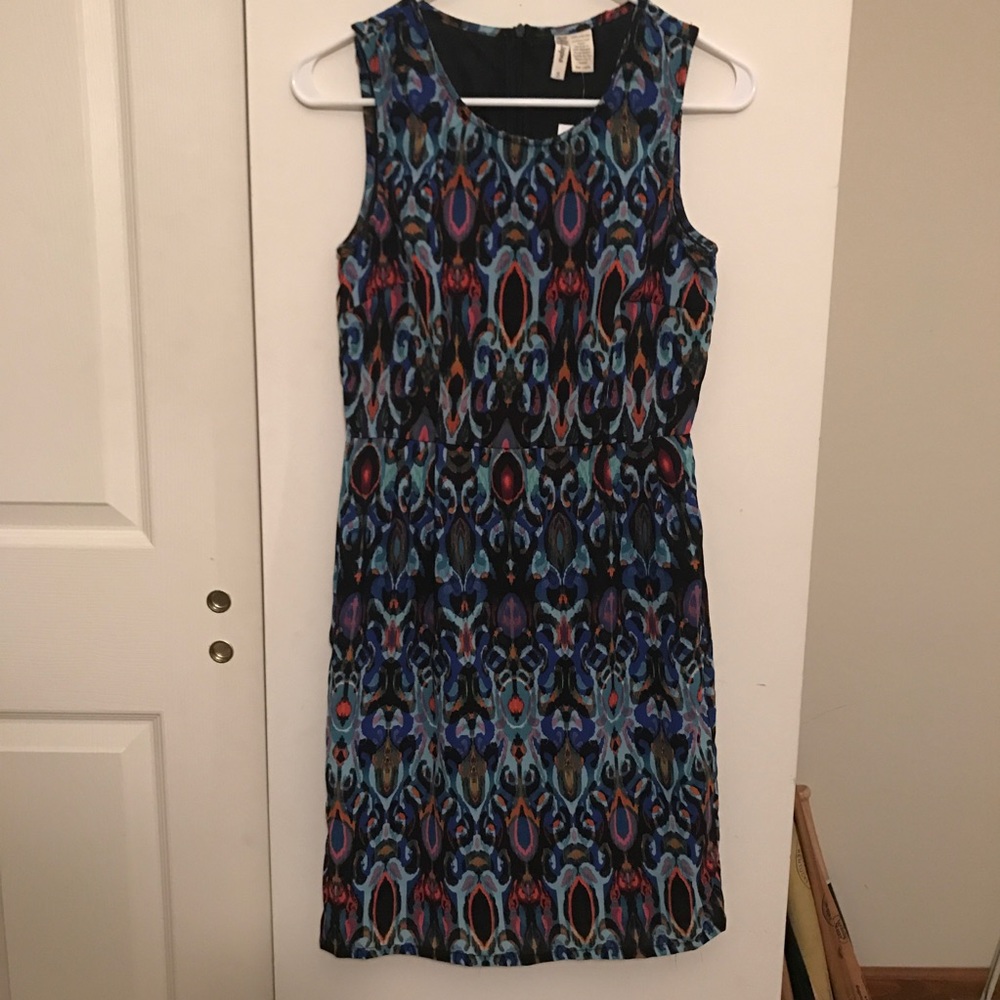 Sleeveless Patterned Dress